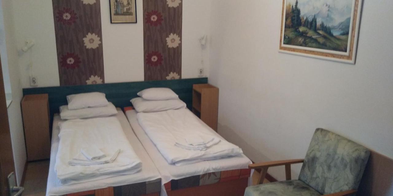 Bed and Breakfast Korona Panzio à Balatonfüred Extérieur photo