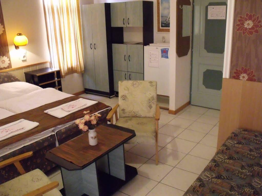 Bed and Breakfast Korona Panzio à Balatonfüred Extérieur photo