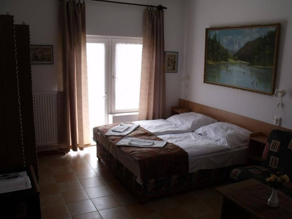 Bed and Breakfast Korona Panzio à Balatonfüred Extérieur photo